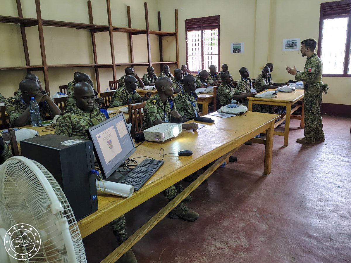 🇨🇫 🇪🇺 At Camp Kassai, we actively contribute to shaping a new generation of leaders within the Central African Armed Forces. Through the dedicated efforts of EUTM RCA teams and in close collaboration with MINUSCA’s experts, we provide a structured and modern education.