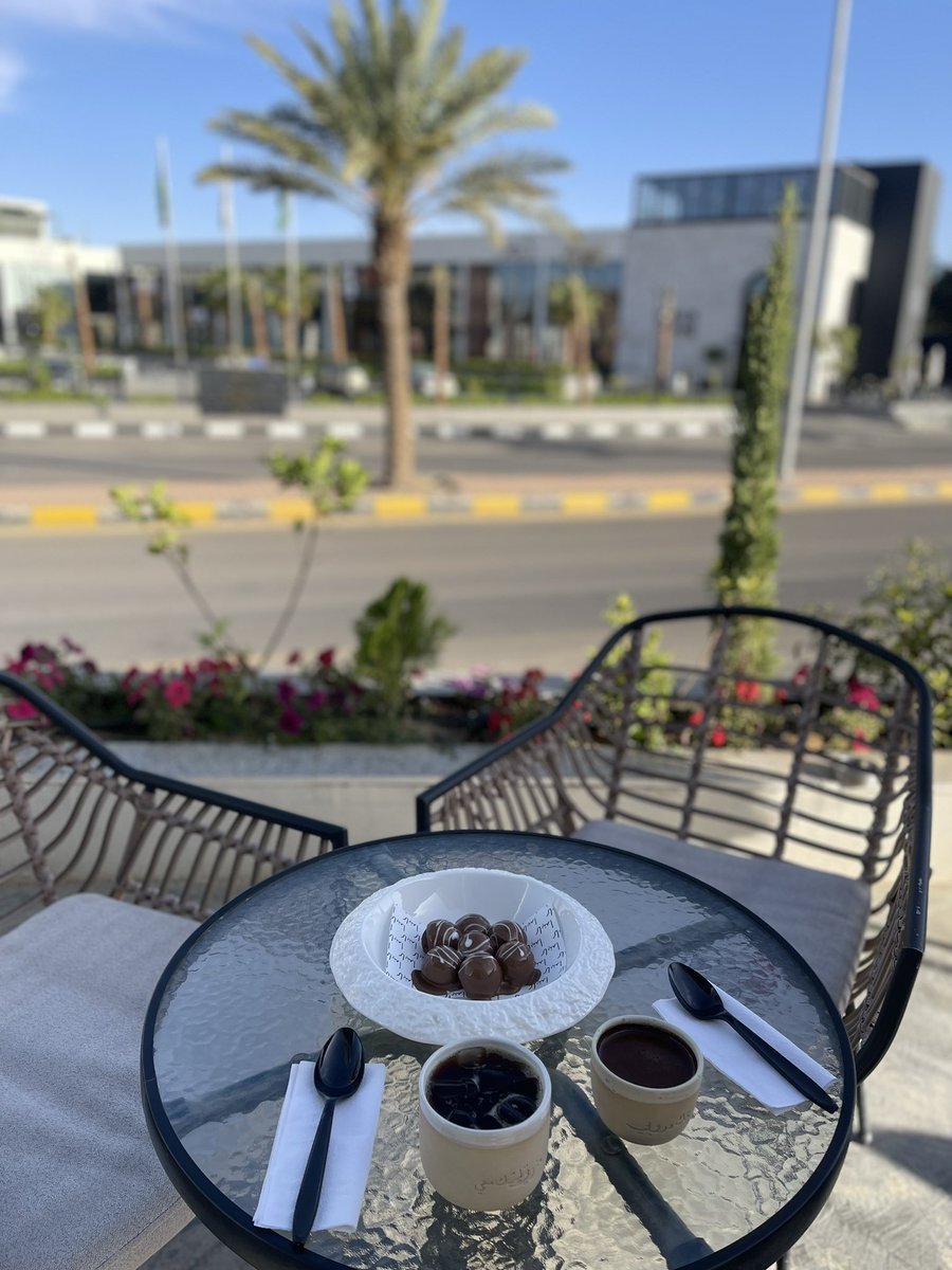shlash14's tweet photo. مساء الخير 🤍😍 https://t.co/uf4fJOolUQ