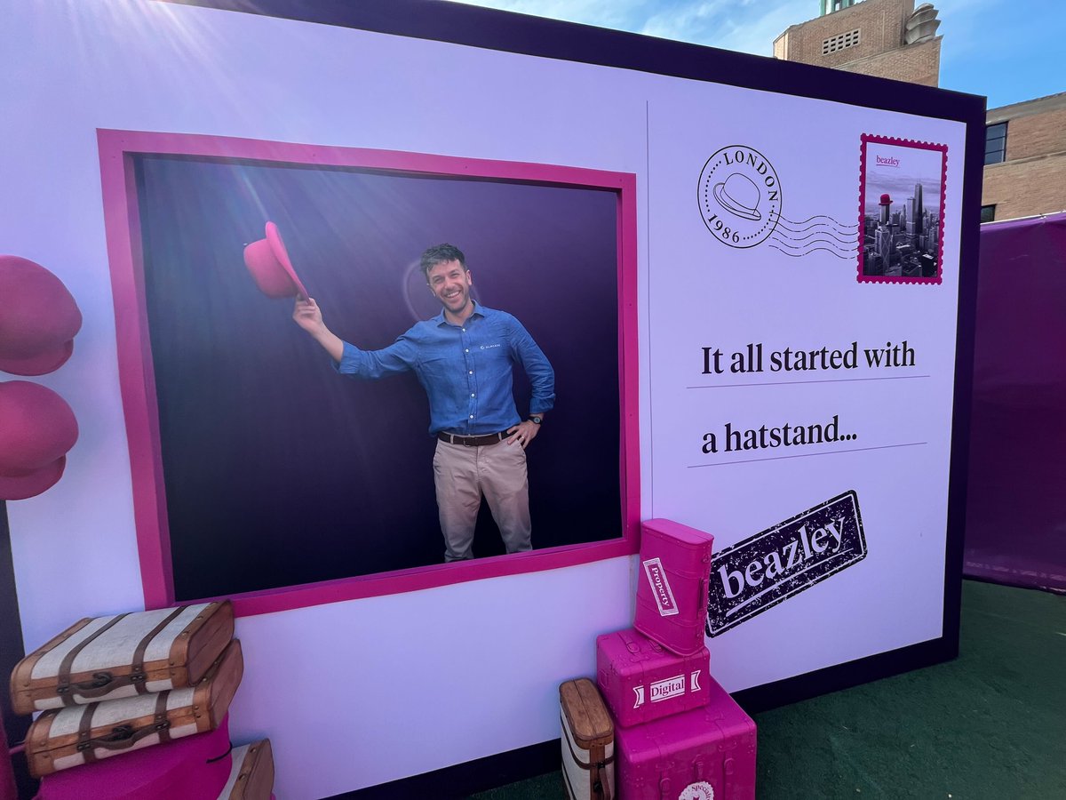 Slipcase (@slipcasecom) on Twitter photo Always a pleasure crossing paths with <a href="/BeazleyGroup/">Beazley Group</a> in Chicago, right in time for #RIMS2025. Hats off for the brilliant street corner setup (and photo op 📸) #RIMS #Insurance Always a pleasure crossing paths with <a href="/BeazleyGroup/">Beazley Group</a> in Chicago, right in time for #RIMS2025. Hats off for the brilliant street corner setup (and photo op 📸) #RIMS #Insurance