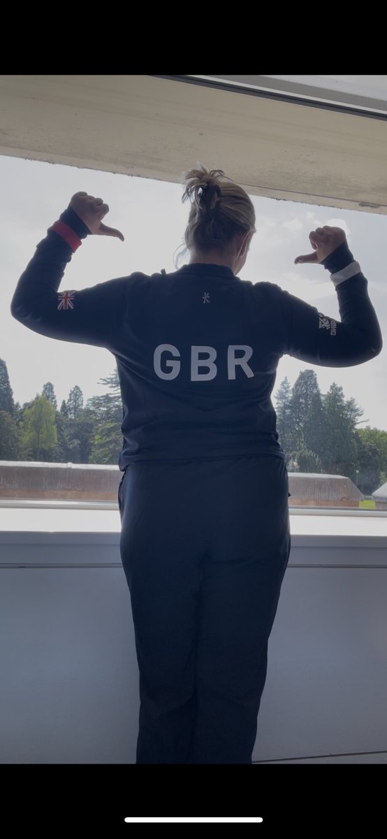 Ellie Mayhew tweet media