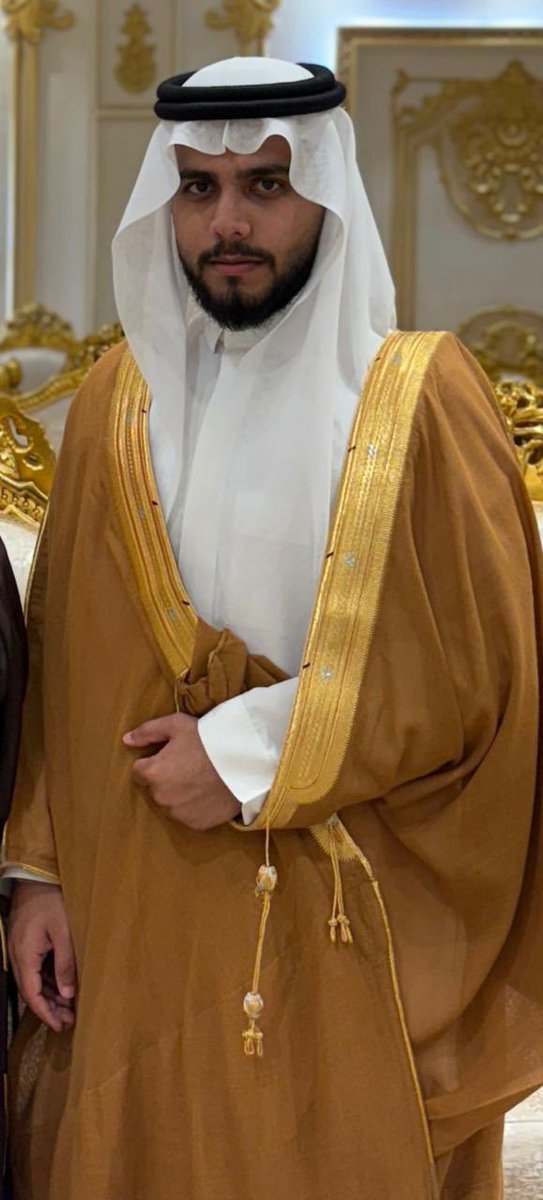 نتقدم بالتهنئة الخالصة للغالي 
الأستاذ عبدالله بن سلمان بن زيد #آل_رشود
بمناسبة صدور موافقة معالي وزير #العدل
بمنحه رخصة مزاولة مهنة #المحاماة
جعلها الله عوًنا على الطاعة ،
ومزيدا من التوفيق خدمة الدين والمليك والوطن🇸🇦
والتهنئة موصولة لوالديه وأسرته الكريمة 💐