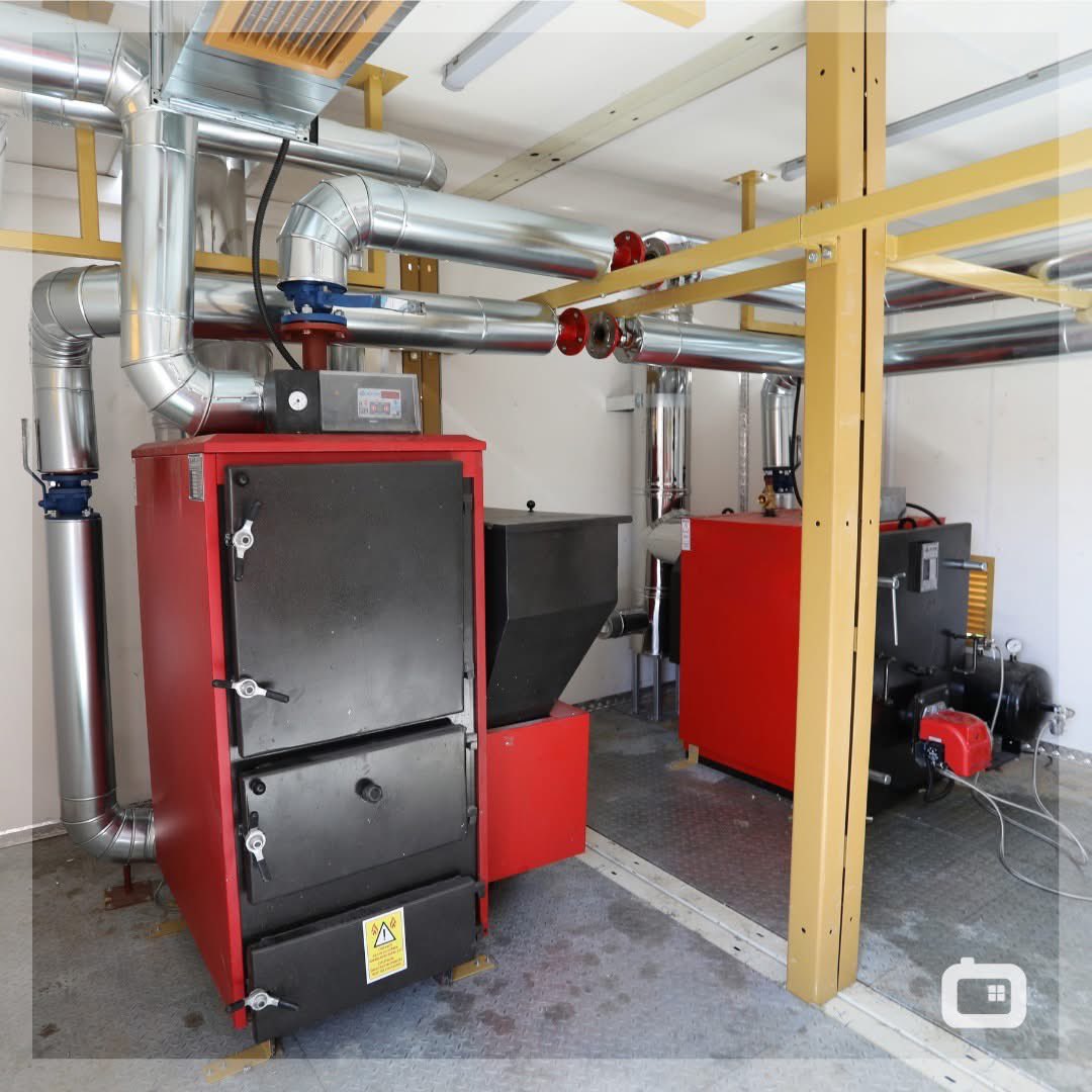 sarah3noel69's tweet image. 🔥 Need reliable heating solutions for tough conditions? 
pre-fab boiler rooms are compact, waterproof, &amp;amp; quick to set up. Ideal for emergencies &amp;amp; remote sites. What's your biggest heating challenge? Let's solve it together
Contact Dorce today.#BoilerTech #IndustrialSolutions