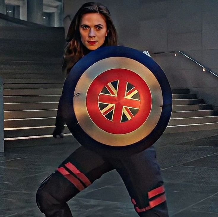 Há 3 anos chegava aos cinemas Doutor Estranho no Multiverso da Loucura, onde tínhamos a primeira aparição da Capitã Carter em live action