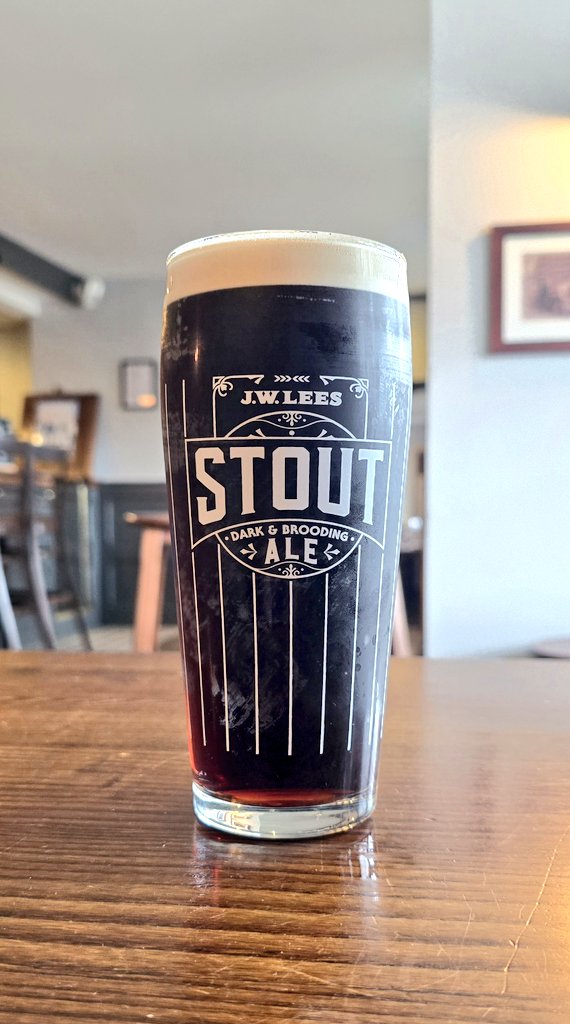 I've said it before, and I'll say it again, this is one of the best stouts on the market! It's hard to stop 👌🏻