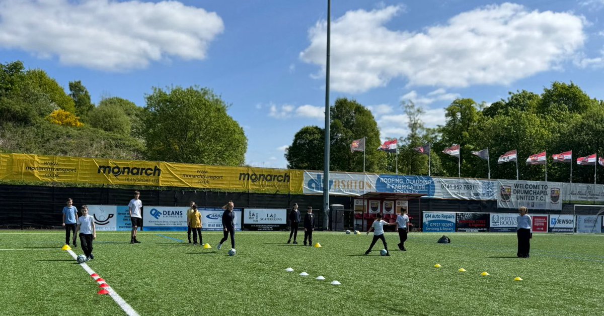 Drumchapel United (@drumchapelu) on Twitter photo Our football leaders running their own fun festival at our facility.
Massive thanks to <a href="/camstraddenps/">Camstradden Primary</a> primary 6s who came along to help our young people from <a href="/drumchapelhigh/">Drumchapel High</a> complete their 12 week programme. <a href="/CashBackScot/">CashBack4Communities</a> <a href="/ScotFAWest/">West Region</a> <a href="/PJFerguson18/">Patricia Ferguson</a> <a href="/BillKiddSNP/">Bill Kidd SNP</a> Our football leaders running their own fun festival at our facility.
Massive thanks to <a href="/camstraddenps/">Camstradden Primary</a> primary 6s who came along to help our young people from <a href="/drumchapelhigh/">Drumchapel High</a> complete their 12 week programme. <a href="/CashBackScot/">CashBack4Communities</a> <a href="/ScotFAWest/">West Region</a> <a href="/PJFerguson18/">Patricia Ferguson</a> <a href="/BillKiddSNP/">Bill Kidd SNP</a>