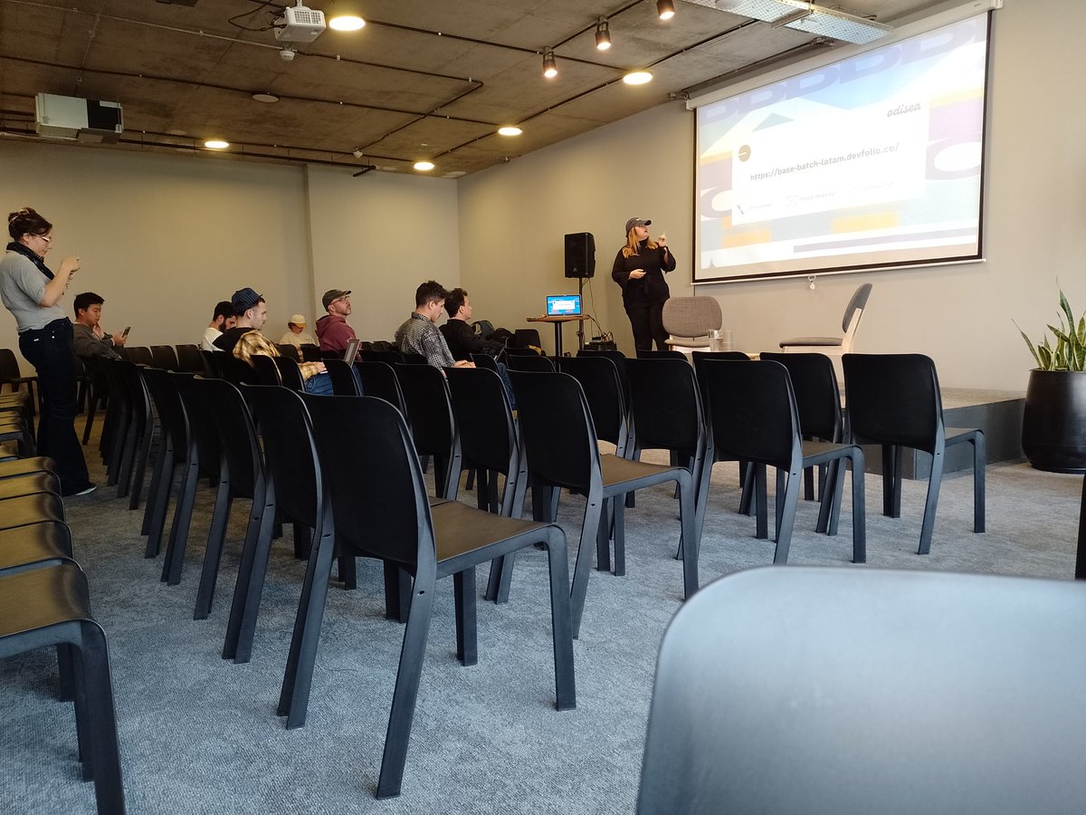 venehsoftw's tweet image. Seguimos desde El Hub de ALEPH impulsando y apoyando la actividad Base Batch: LATAM. #base #BaseBatch #venehsoftw @venehsoftw