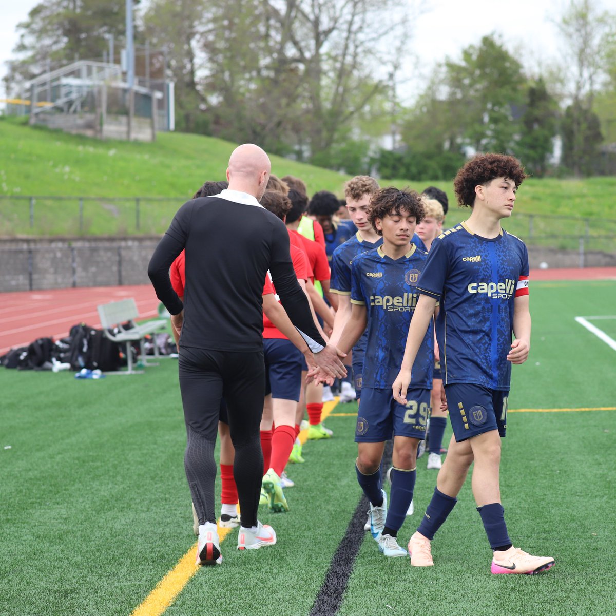 CoachTomButler's tweet photo. A weekend of ups &amp; downs.
Up &amp; down New England. 
Ups &amp; downs on the field.
Ups &amp; downs in the weather.

The real test? Stay grounded. Not getting too high with the highs or too low with the lows.

“If there is no struggle, there is no progress.”

#SSCPride | @SEsoccerclubCT https://t.co/tziPOBDoHm
