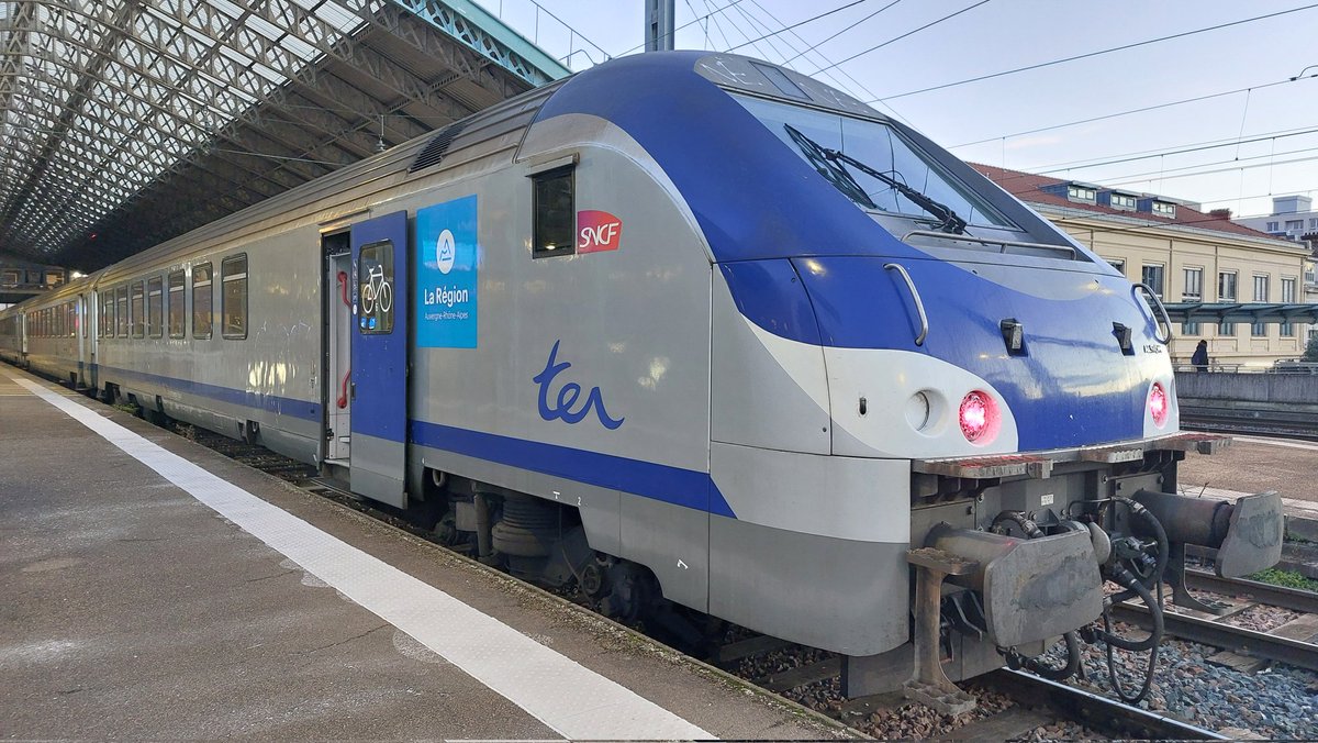 SNCF TER Auvergne-Rhône-Alpes tweet media