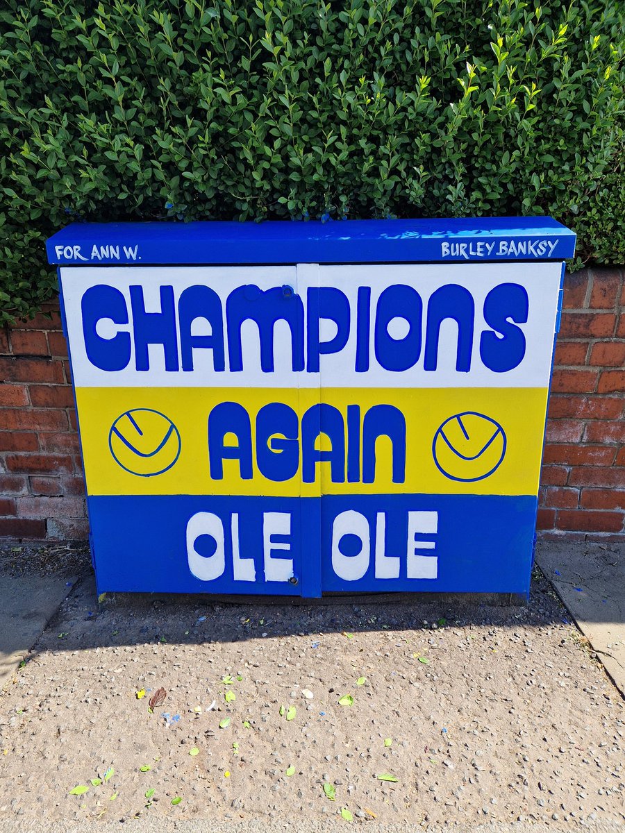 Enjoy these days,  they don't come along very often! Up the Champion Peacocks.  And someone check A &amp;E for Ampadu.  
#LUFC