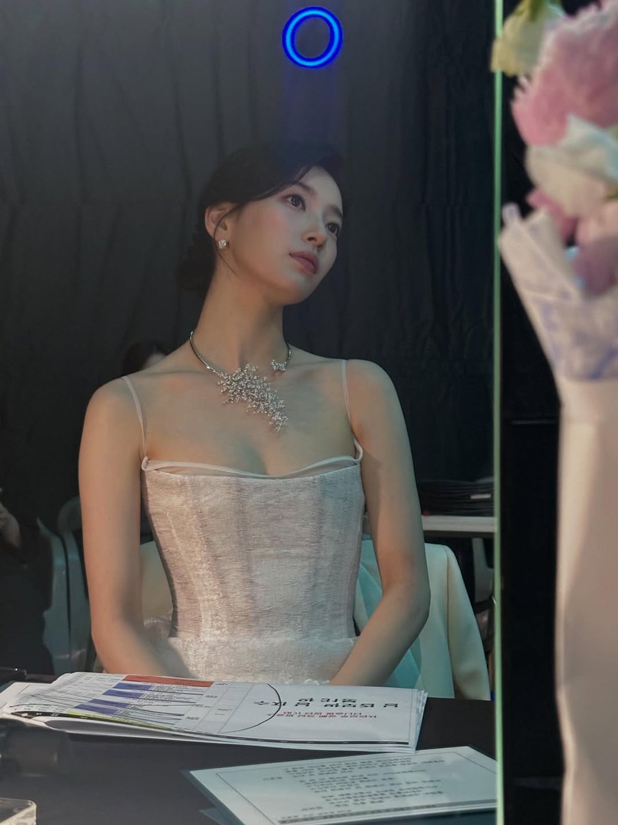 DamnILoveSuzy tweet picture