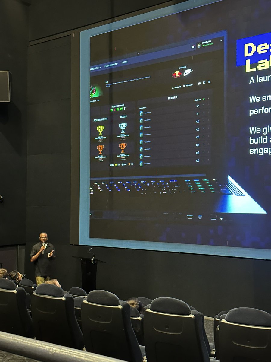 Taylor 💥🕹 tweet media