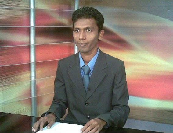 މިއަދަކީ އަހަރެން ޓީވީމޯލްޑިވްސްގެ ސްކްރީނަށް އައިތާ 19 އަހަރު ވީ ދުވަހެވެ. އަހަރެންގެ ފުރަތަމަ ރިޕޯޓް ޓީވީމޯލްޑިވްސްގެ 8ގެ ޚަބަރުގައި ދެއްކީ 6 މެއި 2006 ގައެވެ. އެދުވަހު އަހަރެންނަށް މަލާމާތާއި ފުރައްސާރަކޮށް ދިވެހި އޮބްޒާވަރުގައި އޭރުގެ އިދިކޮޅު ސިޔާސީ މީހަކު ލިޔުނެވެ.