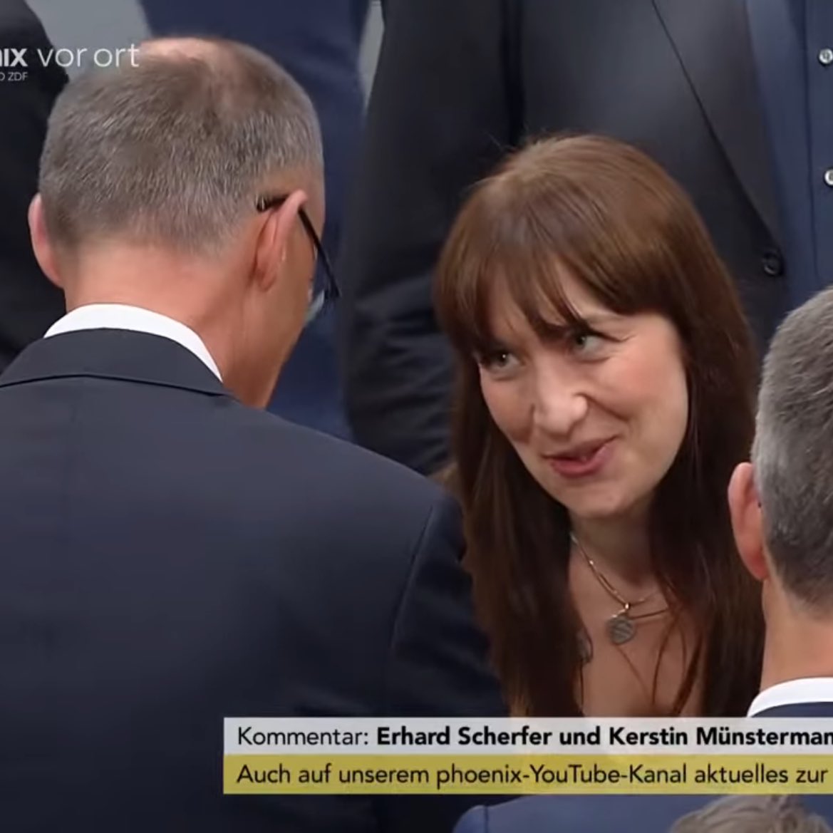 Erneut war die „Opposition“ Die #Linke Steigbügelhalter für den Blackrock- und Tauruskanzler #Merz. Wie zuvor im Bundesrat mit dem Linken-JA zu Aufrüstung &amp; Sozialabbau, jetzt das JA im Bundestag zum schnellen Weg der Kanzlerschaft von Merz. 
-Welch ein Elend!
#nichtmeinkanzler