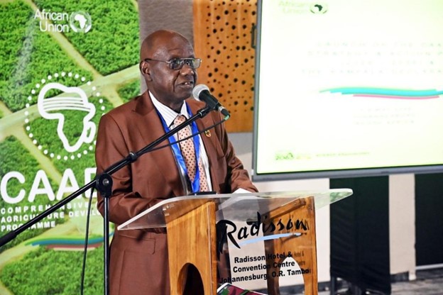 “We must put youth and women at the heart of Africa’s agrifood transformation,” - FAO Rep in South Africa Babagana Ahmadu at the #CAADP  Strategy &amp; #KampalaDeclaration launch, on behalf of <a href="/FAOAfricaADG/">FAOAfricaADG</a> Abebe Haile-Gabriel.  

Inclusive transformation is key!