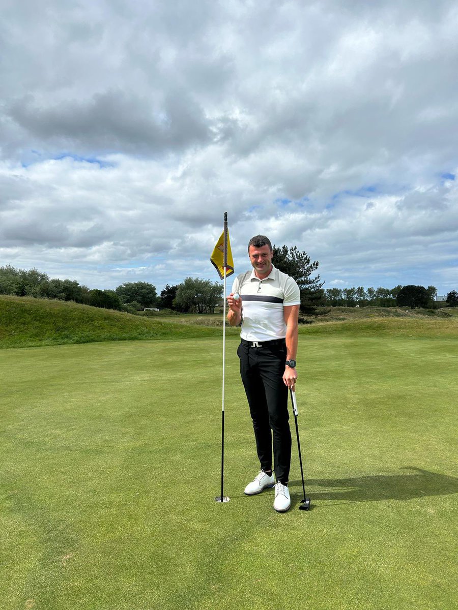 Another great AM AM with 125 members playing and over 180 for the BBQ 🍔

Congratulations to the winners Bryan Read, Gary Norris, Elaine Whelan, George Carrington and Aaron Edwards with 144 points. 

Congratulations to Matthew Pilkington on his first hole in one on the 8th ⛳️