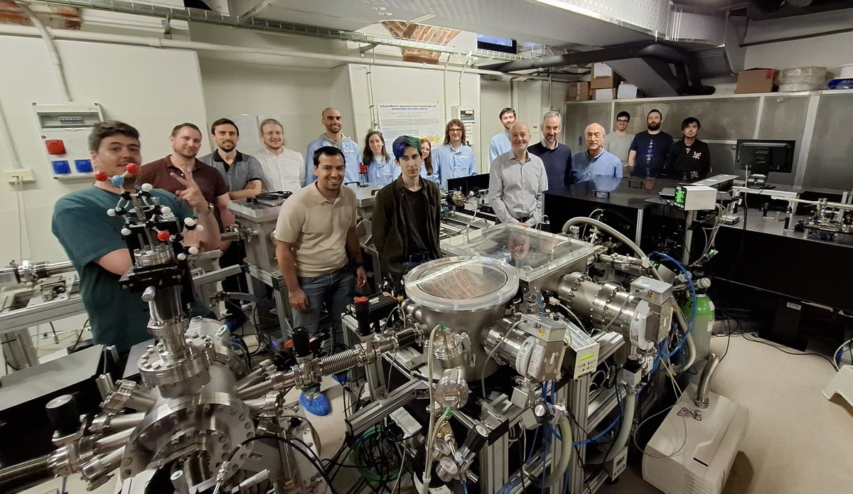 tomATTO (@tomattosecond) on Twitter photo Researchers of the @ERC_research TomATTO project gathered in Milan <a href="/polimi/">Politecnico di Milano</a> for a two-day meeting to discuss the latest advancements and explore future actions.
Attendees had a chance to tour the remarkable ultrafast optics lab at <a href="/dfis_polimi/">Dipartimento di Fisica - Politecnico di Milano</a>.
↪️ tomatto.eu/the_tomatto_co… Researchers of the @ERC_research TomATTO project gathered in Milan <a href="/polimi/">Politecnico di Milano</a> for a two-day meeting to discuss the latest advancements and explore future actions.
Attendees had a chance to tour the remarkable ultrafast optics lab at <a href="/dfis_polimi/">Dipartimento di Fisica - Politecnico di Milano</a>.
↪️ tomatto.eu/the_tomatto_co…