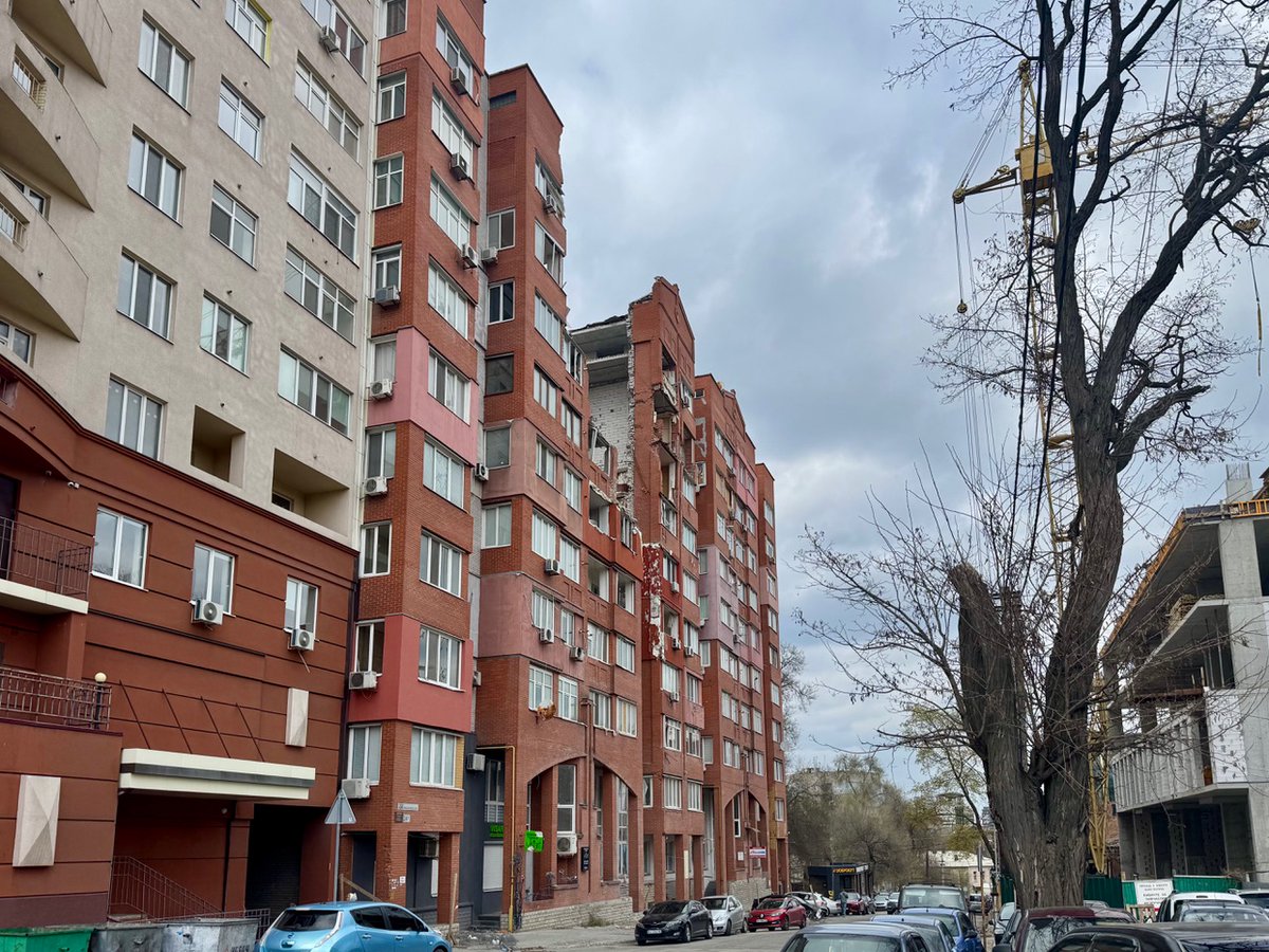 Ucraina tre anni dopo: le famiglie di sfollati interni e quelle rientrate dall’estero sono state classificate come aventi bisogni umanitari superiori del 25% rispetto a quelle non sfollate. Ce ne parla Ilaria Romano.

👉 openmigration.org/analisi/ucrain…