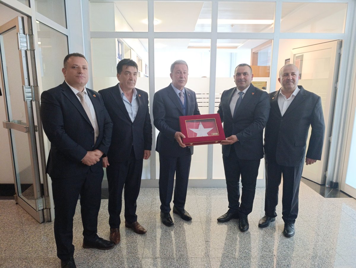 Bugün <a href="/TmsyGaziler/">T.M.S.Y GAZİ SAYILMAYANLAR</a> Başkanımız
Sn <a href="/ErtugrlGaziTmsy/">ERTUĞRUL GAZİ DEMİR</a> Başkan Yardımcılarımız 
Sn.<a href="/mustafaulu60332/">T.M.S.Y. mustafa uludogan</a> ve Sn.<a href="/aydem057/">Aytekin Demirel</a> 
Balıkesir Üyelerimiz
Sn. <a href="/HalilBu83216631/">TMSY HALİL BULUT</a> 
Sn.Harun Sunna
birlikte  <a href="/TBMMresmi/">TBMM</a> de <a href="/Akparti/">AK Parti</a> Kayseri milletvekili ve <a href="/tcsavunma/">T.C. Millî Savunma Bakanlığı</a> komisyon Başkanı
Sn.<a href="/hulusiakarmedya/">Hulusi AKAR</a>