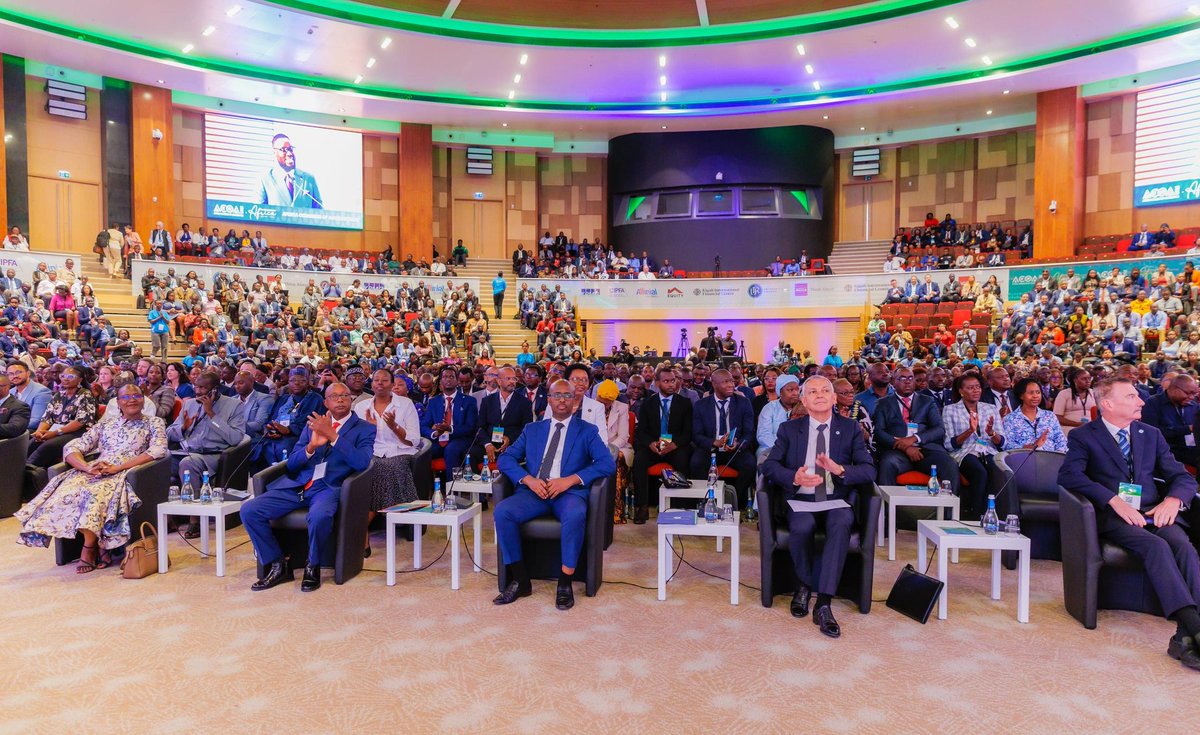 Ministry of Finance & Economic Planning (@rwandafinance) on Twitter photo In his keynote address at the #ACOA2025 conference today, Minister <a href="/yusuf_murangwa/">Yusuf Murangwa</a> underscored the unique role accounting professionals play in helping Africa to generate, assess, and safeguard value, by promoting transparency, accountability, and sustainability across public In his keynote address at the #ACOA2025 conference today, Minister <a href="/yusuf_murangwa/">Yusuf Murangwa</a> underscored the unique role accounting professionals play in helping Africa to generate, assess, and safeguard value, by promoting transparency, accountability, and sustainability across public