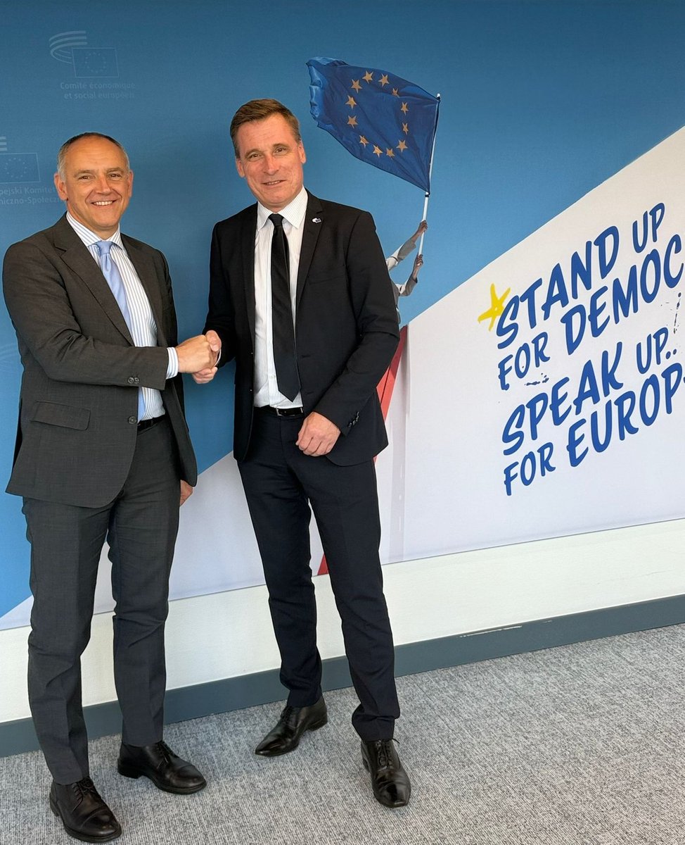 Oliver Röpke (@eesc_president) on Twitter photo Productive meeting with <a href="/Luca_Menesini/">Luca Menesini</a> , new President of the <a href="/PES_CoR/">PES Group | European Committee of the Regions</a> in the <a href="/EU_CoR/">European Committee of the Regions</a> .
We discussed strengthening #EESC and #CoR cooperation and to advance progressive reforms for Europe, with a shared commitment to social justice and democratic participation. Productive meeting with <a href="/Luca_Menesini/">Luca Menesini</a> , new President of the <a href="/PES_CoR/">PES Group | European Committee of the Regions</a> in the <a href="/EU_CoR/">European Committee of the Regions</a> .
We discussed strengthening #EESC and #CoR cooperation and to advance progressive reforms for Europe, with a shared commitment to social justice and democratic participation.