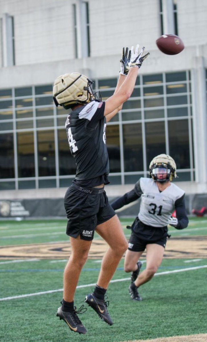 6’4” 195 lbs WR- 3⭐️ Portal Prospect- 4 Years of Remaining Eligibility

College Freshman Year Tape- youtu.be/ZqFjHPMMM7s?si…

HS Senior Year Highlight Film- hudl.com/v/2MTze0

HS Junior Year Highlight Film- hudl.com/v/2JSUwY