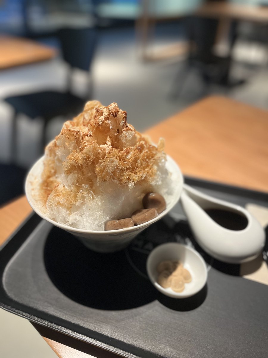 TO_ahooo's tweet photo. @TO_RYOO グラングリーン大阪にできたアジア初進出のTimeOut MARKETは何食べても美味しくて何回も行ってます❣️❣️あと今年は御堂筋のイルミがこの時期に見れます❣️❣️ https://t.co/ogTFTwl3OY