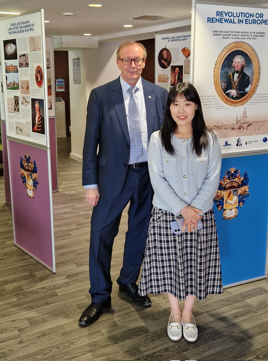 Together with Dr. Sun Park in front of the August Philip Armfelt poster-exhibition at the Manchester University.
