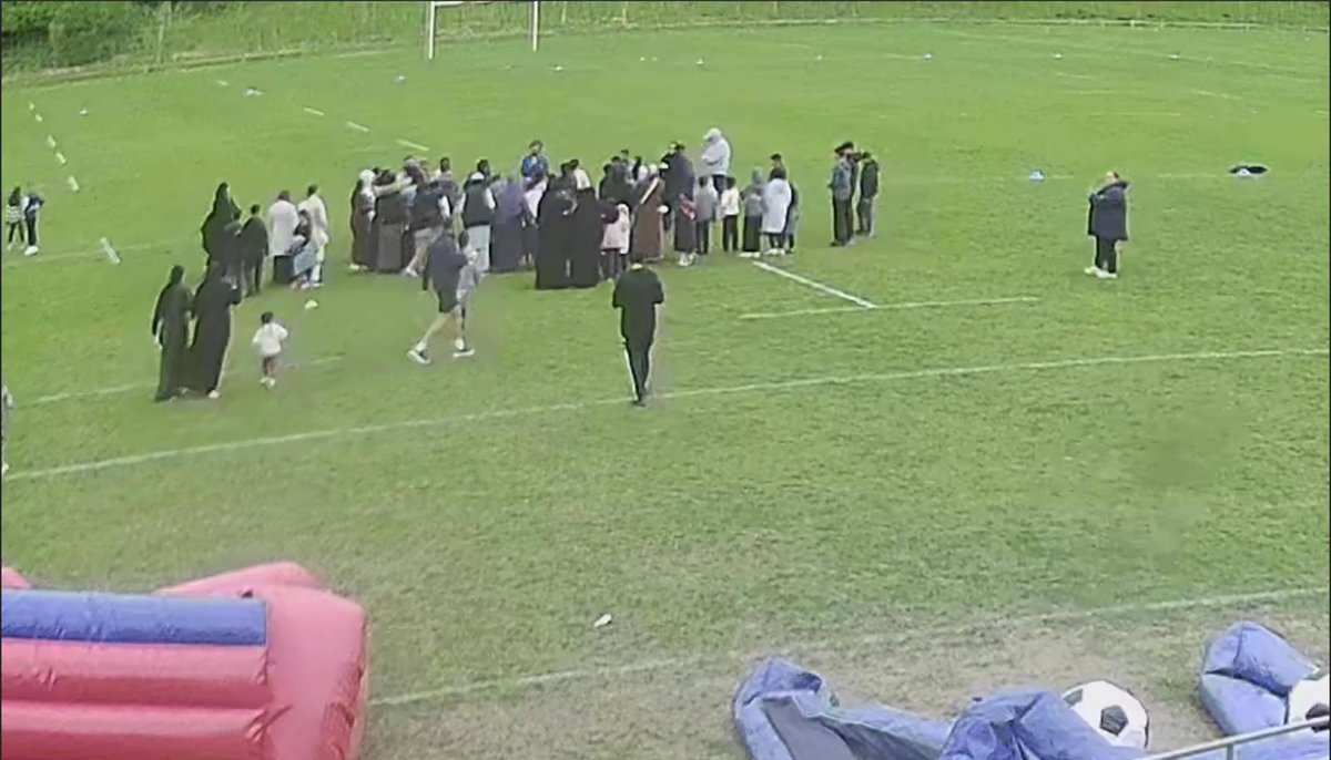 Bolton Rugby Club (@boltonrufc) on Twitter photo ...for some Summer non-contact taster sessions.
We were joined by <a href="/AlemaZainab/">Zee'Bulldozer'Alema</a> aka Zee the Bulldozer, who plays for <a href="/TigersWomens/">Leicester Tigers Women's</a> & <a href="/RedRosesRugby/">Red Roses</a> she travelled up from London to be part of this special day.
The Rugby Utd event was sponsored by <a href="/EnglandRugby/">England Rugby</a> & <a href="/lancashirerfu/">Lancashire RFU</a>... ...for some Summer non-contact taster sessions.
We were joined by <a href="/AlemaZainab/">Zee'Bulldozer'Alema</a> aka Zee the Bulldozer, who plays for <a href="/TigersWomens/">Leicester Tigers Women's</a> & <a href="/RedRosesRugby/">Red Roses</a> she travelled up from London to be part of this special day.
The Rugby Utd event was sponsored by <a href="/EnglandRugby/">England Rugby</a> & <a href="/lancashirerfu/">Lancashire RFU</a>...