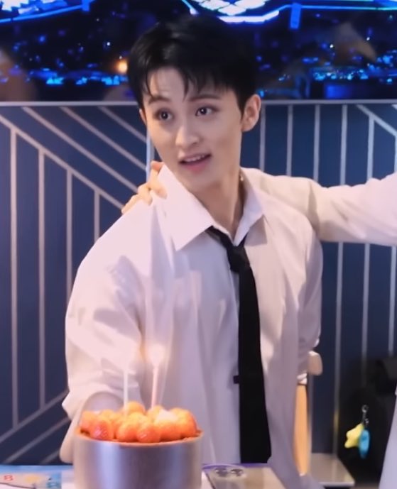 remermarkram's tweet image. พี่ พี่อยุ่ปอไร                                               ปอตรี