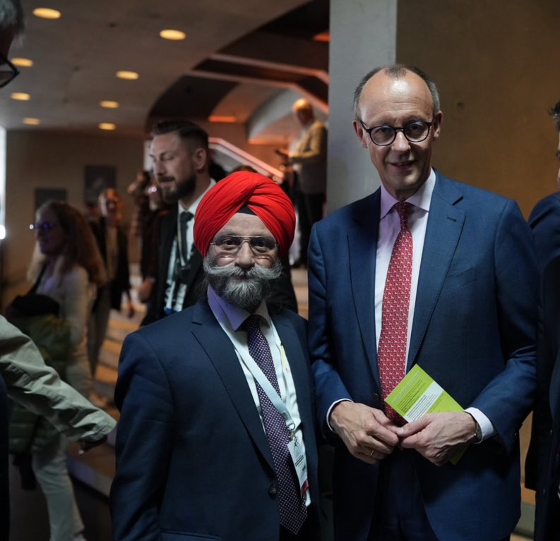 Gurdeep Singh Randhawa (@cdurandhawag) on Twitter photo <a href="/_FriedrichMerz/">Friedrich Merz</a> ist #Bundeskanzler – ein starkes Signal für bürgerliche Vernunft, Stabilität und wirtschaftliche Erneuerung. Ich gratuliere herzlich! Dieser Politikwechsel ist ein Aufbruch für unser Land! 🇩🇪 <a href="/CDU/">CDU Deutschlands</a> <a href="/cducsubt/">CDU·CSU</a> <a href="/mariovoigt/">Mario Voigt</a> <a href="/spdde/">SPD Parteivorstand 🇪🇺</a> <a href="/_FriedrichMerz/">Friedrich Merz</a> ist #Bundeskanzler – ein starkes Signal für bürgerliche Vernunft, Stabilität und wirtschaftliche Erneuerung. Ich gratuliere herzlich! Dieser Politikwechsel ist ein Aufbruch für unser Land! 🇩🇪 <a href="/CDU/">CDU Deutschlands</a> <a href="/cducsubt/">CDU·CSU</a> <a href="/mariovoigt/">Mario Voigt</a> <a href="/spdde/">SPD Parteivorstand 🇪🇺</a>
