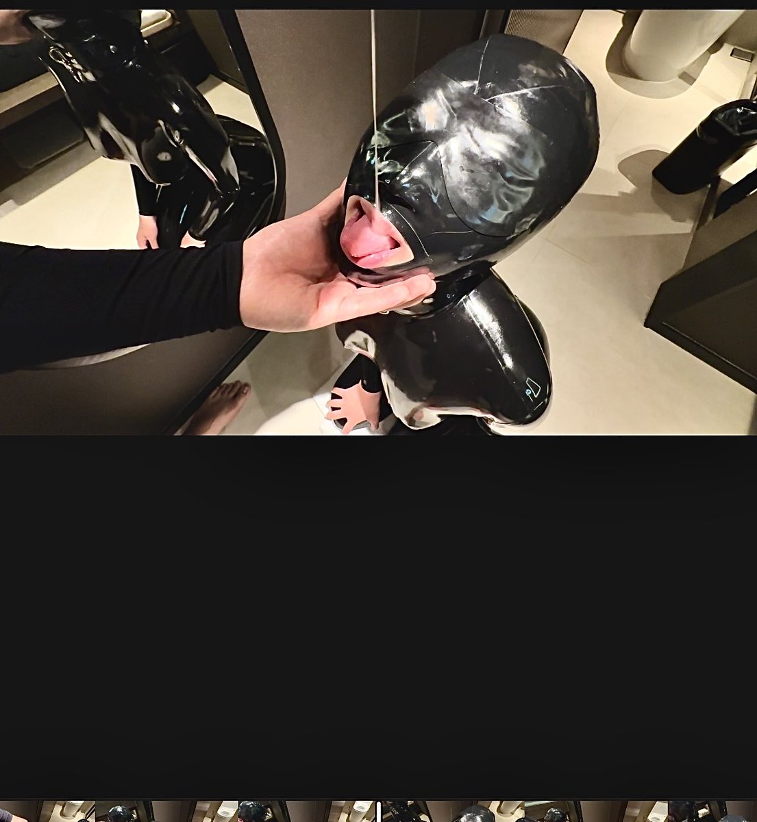 《最佳色情奖》
#latex
#rubber
#乳胶衣
