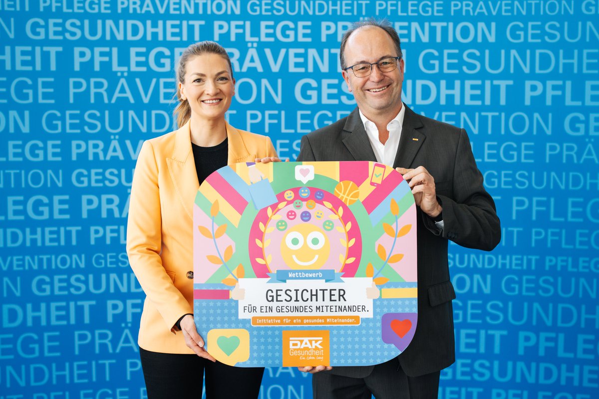 Tanja Mayinger (@tanjamayinger) on Twitter photo Gemeinsam mit Gesundheitsministerin Judith Gerlach sucht die <a href="/DAKGesundheit/">DAK-Gesundheit</a> #Bayern "Gesichter für ein #gesundesMiteinander". Für den Wettbewerb sind wieder engagierte Projekte im Bereich Gesundheit, Prävention und Pflege gefragt. Gemeinsam mit Gesundheitsministerin Judith Gerlach sucht die <a href="/DAKGesundheit/">DAK-Gesundheit</a> #Bayern "Gesichter für ein #gesundesMiteinander". Für den Wettbewerb sind wieder engagierte Projekte im Bereich Gesundheit, Prävention und Pflege gefragt.