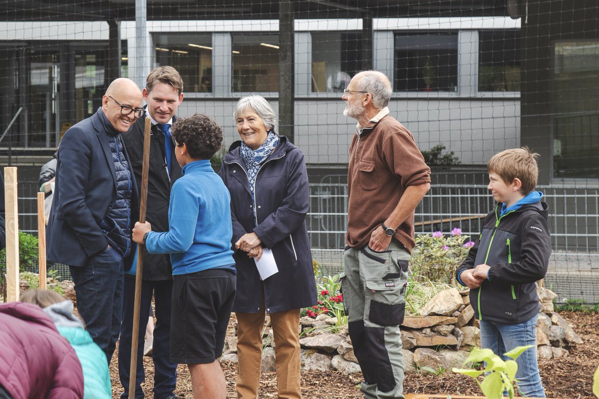 Raphaël Schellenberger (@rscactu) on Twitter photo 🤾🏽♀️Hier à St-Amarin, inauguration du nouveau gymnase, au service du sport scolaire et de + 11 associations locales. Un équipement sportif durable ouvert sur la nature environnante. Fier d’avoir contribué à ce beau projet à la Collectivité <a href="/toutelalsace/">Toute l'Alsace</a> 🤾🏽♀️Hier à St-Amarin, inauguration du nouveau gymnase, au service du sport scolaire et de + 11 associations locales. Un équipement sportif durable ouvert sur la nature environnante. Fier d’avoir contribué à ce beau projet à la Collectivité <a href="/toutelalsace/">Toute l'Alsace</a>