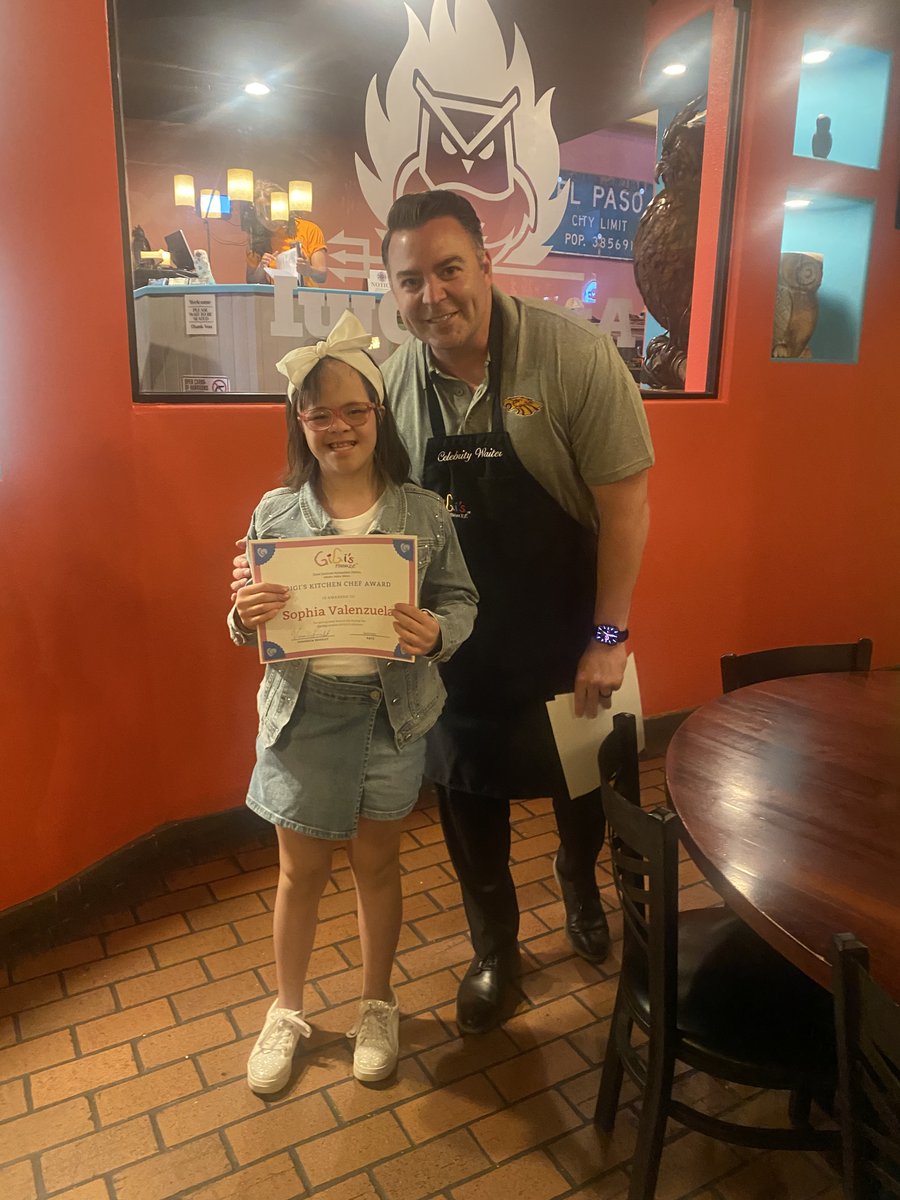 GiGisElPaso's tweet photo. 🎉 Gracias! Amazing turnout at our Cinco de Mayo Dining for Down! Special thanks to Celebrity Waiter Mark Paz &amp; Ballet Folklorico Arco Iris 🌟 See you next month! #GiGisPlayhouseElPaso #Community https://t.co/14D0uesgzu