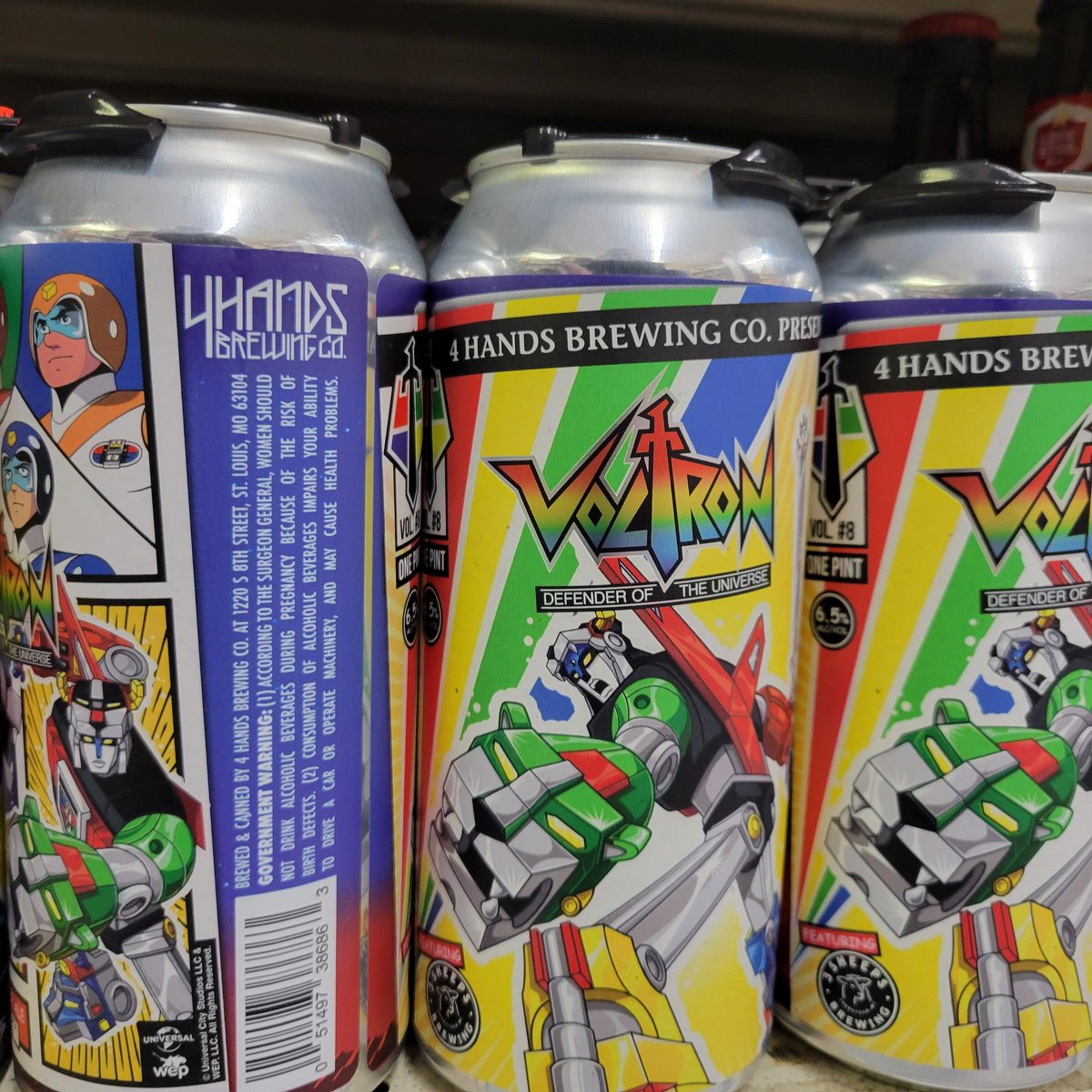 Back in <a href="/4HandsBrewingCo/">4 Hands Brewing Company</a> Voltron! #craftbeer