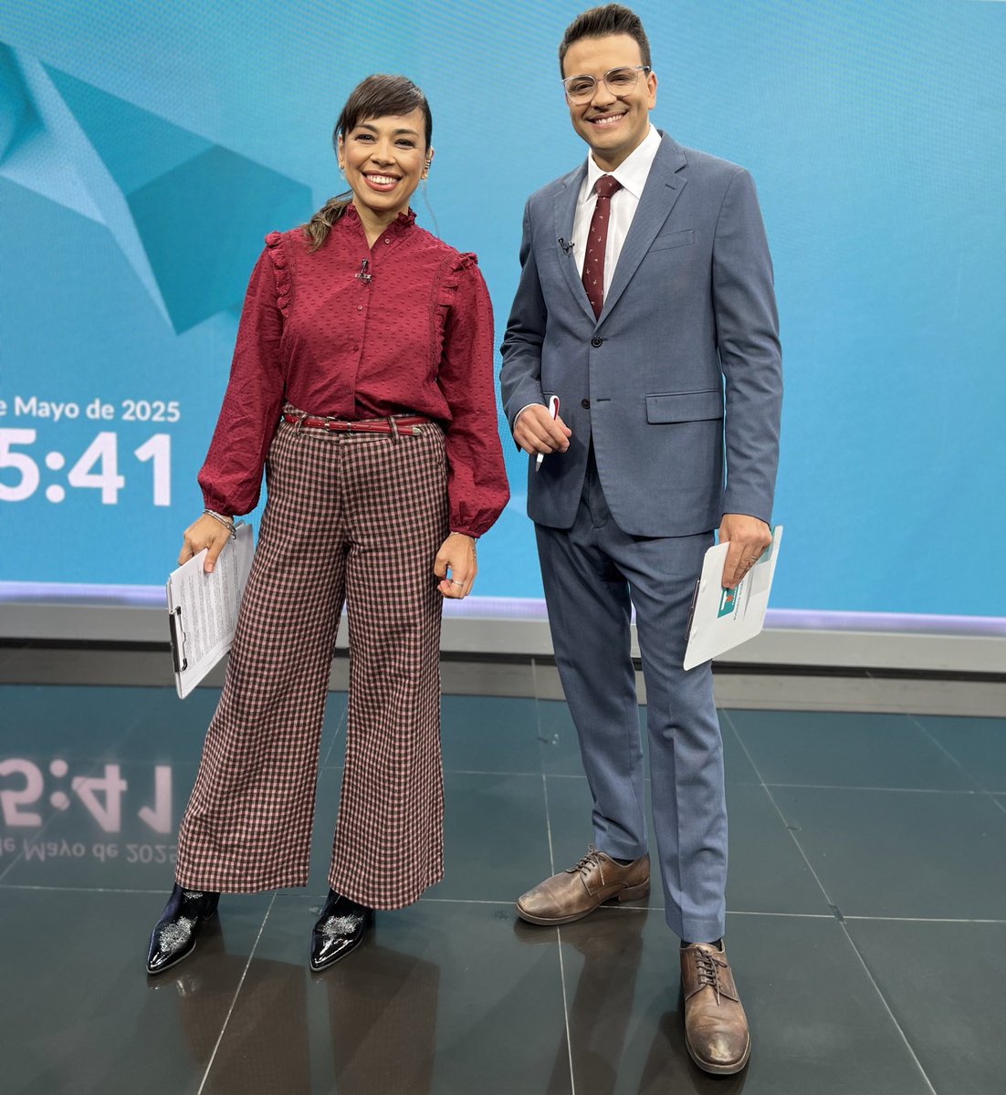 Hay mucha información para repasar, pero sin dudas la mejor noticia es que esta dupla ya está al aire para acompañarte en este mediodía 🗞😁 <a href="/robhernandez3/">Roberto Hernández</a> y <a href="/yiselamoreira/">Yisela Moreira</a> te esperan en #Teledía 📺