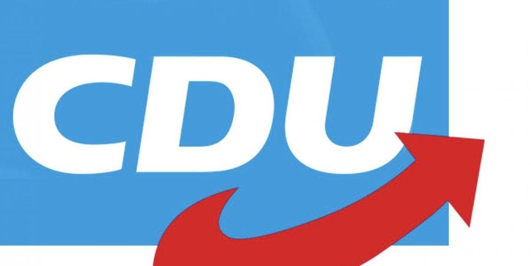 3 Jungs meiner 6.Klasse haben heut einen Vortrag zur CDU gehalten und sind mit diesem Logo in die Präsi eingestiegen 😂