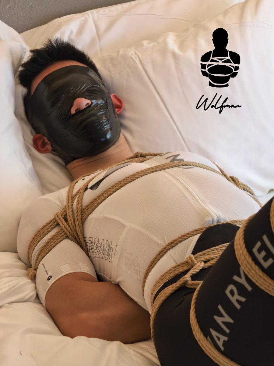 联动第二弹绑架骑行boy，嗯嗯呜呜很涩捂住缠紧胶带的嘴同时掐住脖子，肉体之间猛烈的撞击高潮迭起