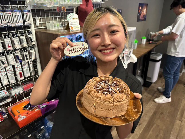 ___8756's tweet image. めっちゃ愛感じた…🥹🤍
タグ付けしきれてないけどご来店いただいた皆様ありがとうございました😭

イヤチャン終わりでお疲れの中駆けつけてくれた8chi-8chiの皆様もありがとうございました😭！

みんなだいすき〜！！❤️‍🔥