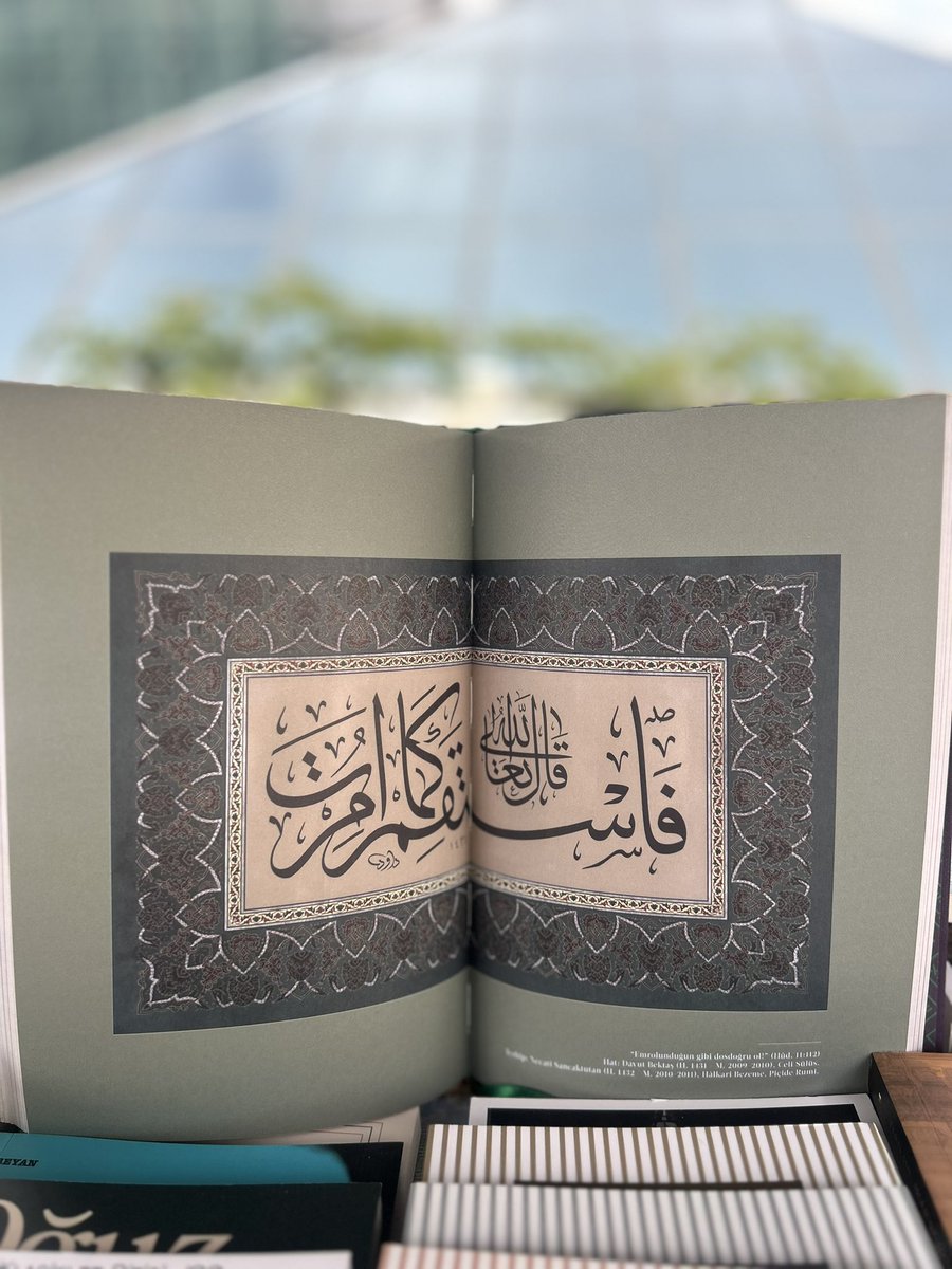 📣ÇEKİLİŞ📚

Geleneksel kitap sergimiz vesilesiyle çekilişlere devam ediyoruz. Bu gönderiyi retweetleyen 1 takipçimize İmam Nevevî’nin, Babanzâde Ahmed Naim tercümesiyle yayımlanan Kırk Hadis kitabını hediye ediyoruz.

Çekiliş sonuçları 9 Mayıs Cuma günü saat 19.00’da ilan
