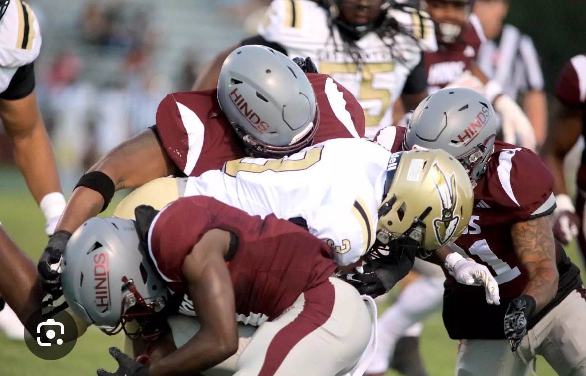 #AGTG Blessed to receive my first offer from Hinds Community College <a href="/HindsCC_FB/">Hinds CC Football</a> <a href="/CoachDora_/">Terrian Dora</a>  <a href="/coachmicahlewis/">Micah Lewis</a> <a href="/Coastfootball/">Coast Football™</a>