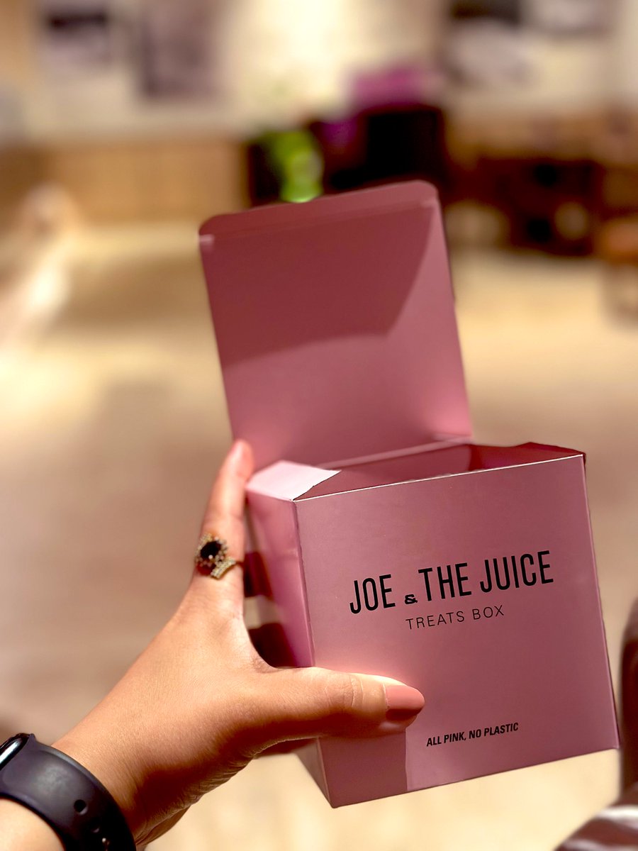 في ناس لطافتهم تمشي على الأرض وتخلي يومك لطيف و سعيد❤️❤️