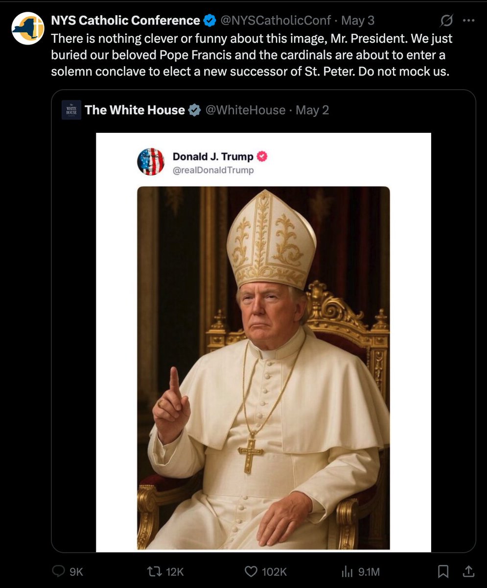 PalacioEmilio's tweet image. Conferencia Católica de NY: "No hay nada ingenioso ni gracioso en esta imagen, señor presidente. Acabamos de enterrar a nuestro amado papa Francisco y los cardenales están a punto de entrar en un cónclave solemne para elegir al nuevo sucesor de San Pedro. No se burle de nosotros"