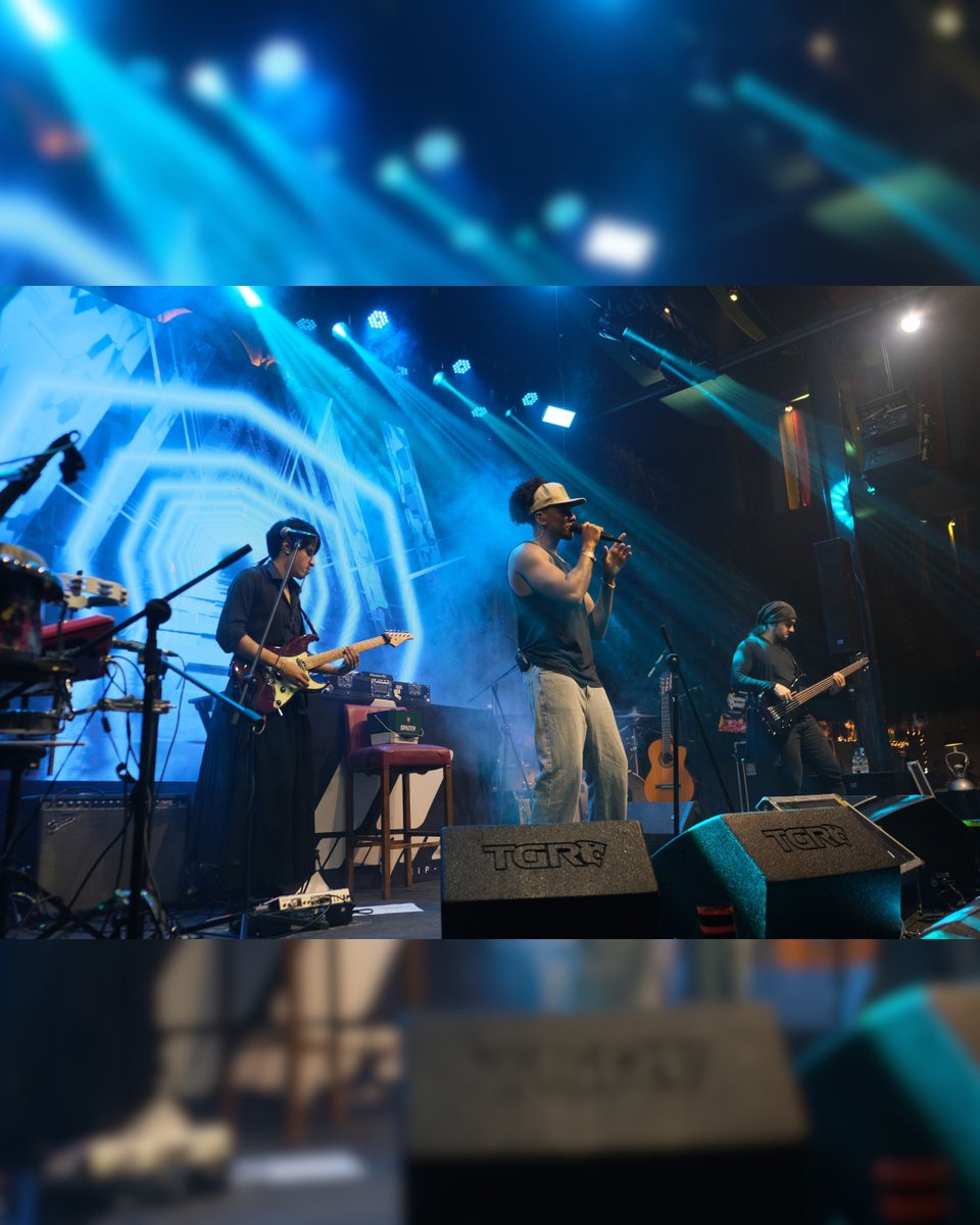 MattManente's tweet photo. I'm not an influencer nor instagram musician (and I think probably I'll never be), but it makes me happy to see that in real life, things are going so well! Being on stage with @felth has been an incredible experience. #felth #bassgig #bass #5stringbass #sideman https://t.co/GSuZdhsisC