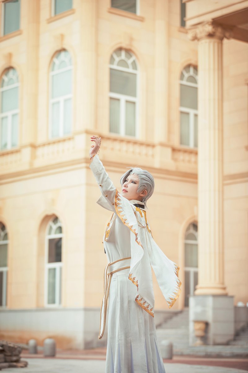 Sharlayan Forum  

Moenbryda Wilfsunnwyn

Pb.썬님
#FF14 #FFXIV #FF14cosplay