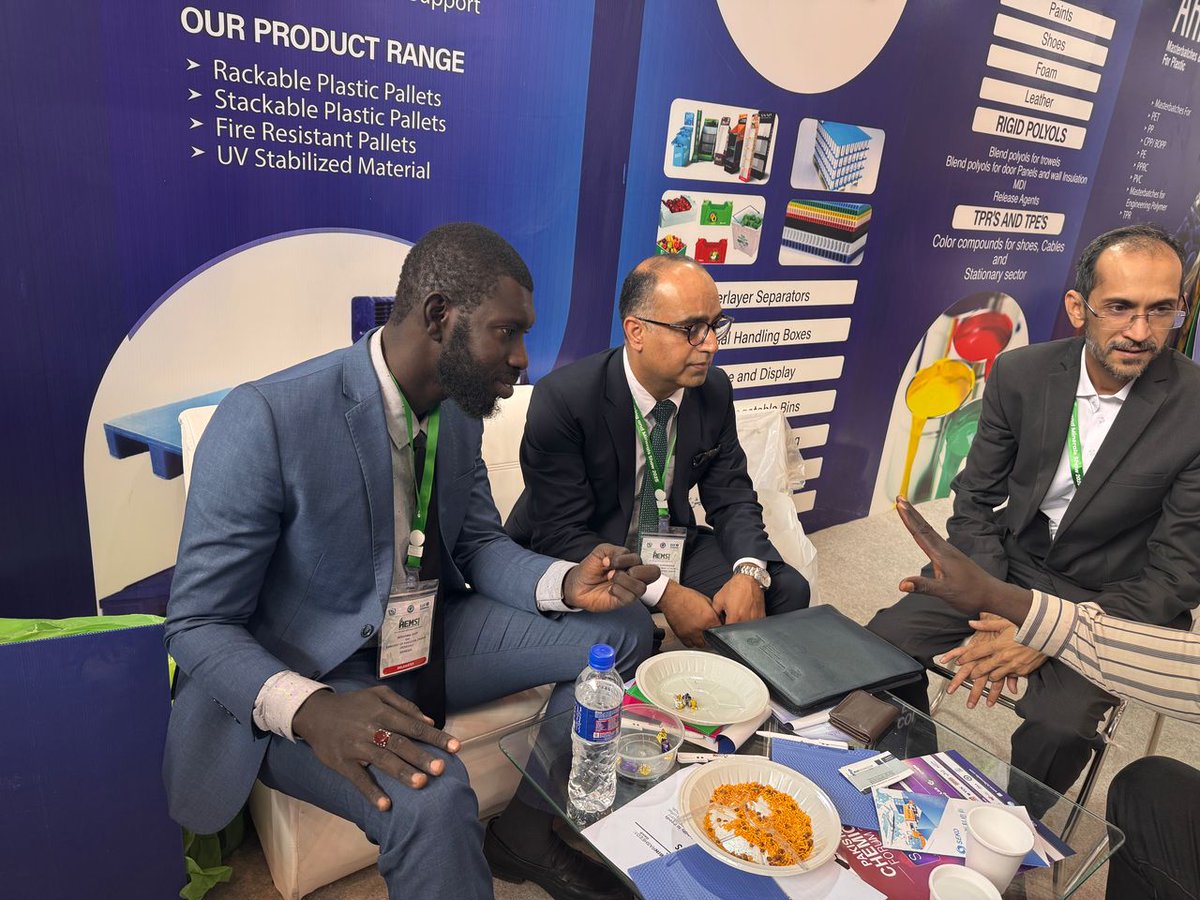 ibrahima6689's tweet image. Assurer une bonne coordination entre les  secteurs d'activité , tout en équilibrant les objectifs commerciaux et diplomatiques.
#Sénégal #Opportunités #BusinessSenegal #Réseautage #Dakar #EmploiSénégal #Networking #Motivation #CareerGrowth #JobSénégal #Recrutement #Formation