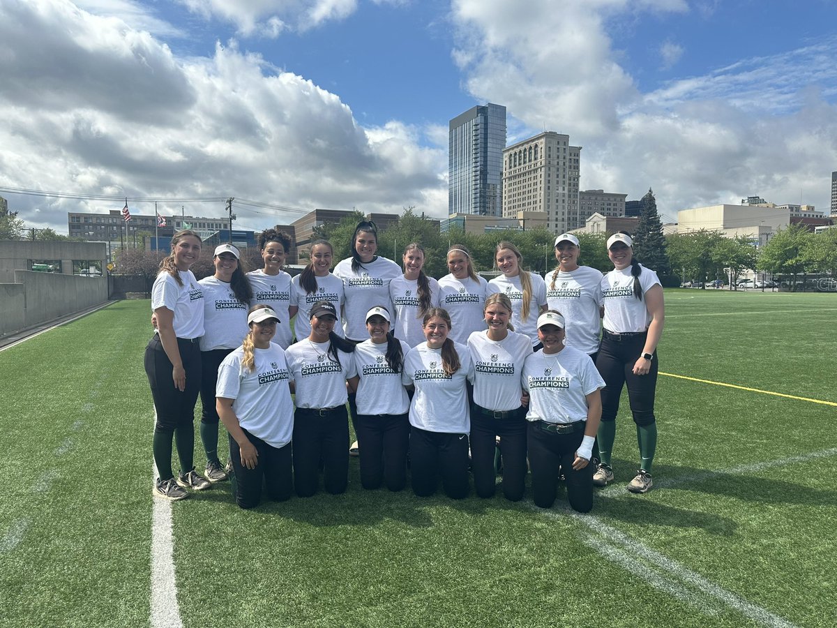 ☀️ It’s a beautiful day in downtown Cleveland as we hit the field for practice to get ready for this week’s #HLSB Championship! 

#GoVikes💚