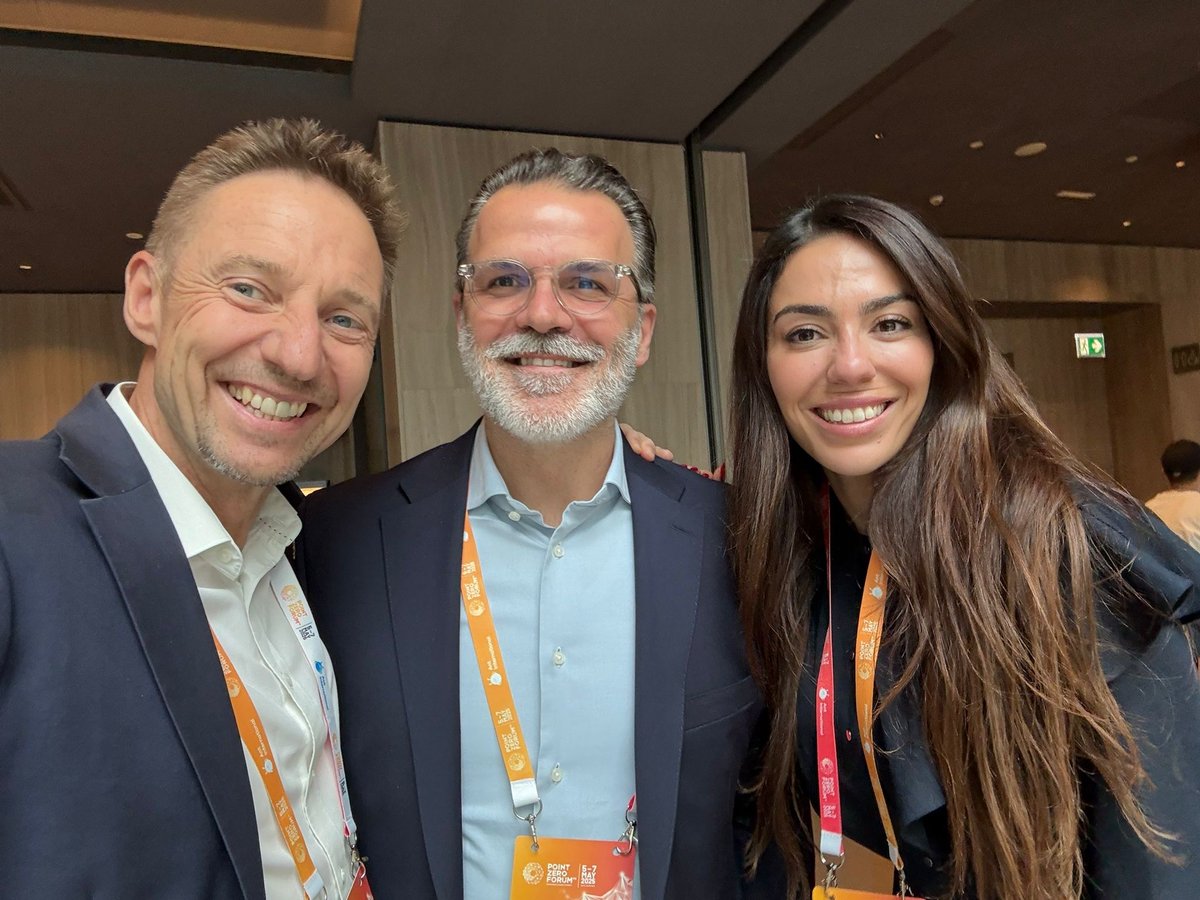 📸 Spotted at <a href="/pointzeroforum/">Point Zero Forum</a>: 

<a href="/PaoloTasca/">Paolo Tasca</a> with <a href="/Hayathaniao/">Hania Othman</a>, Director Sustainable Impact Europe/Africa at @HBAR_foundation 
&amp; Rob Allen, Head of Future Payments at Australian Payments Plus and Governing Council Member at <a href="/hedera/">Hedera</a>.

#PZF2025