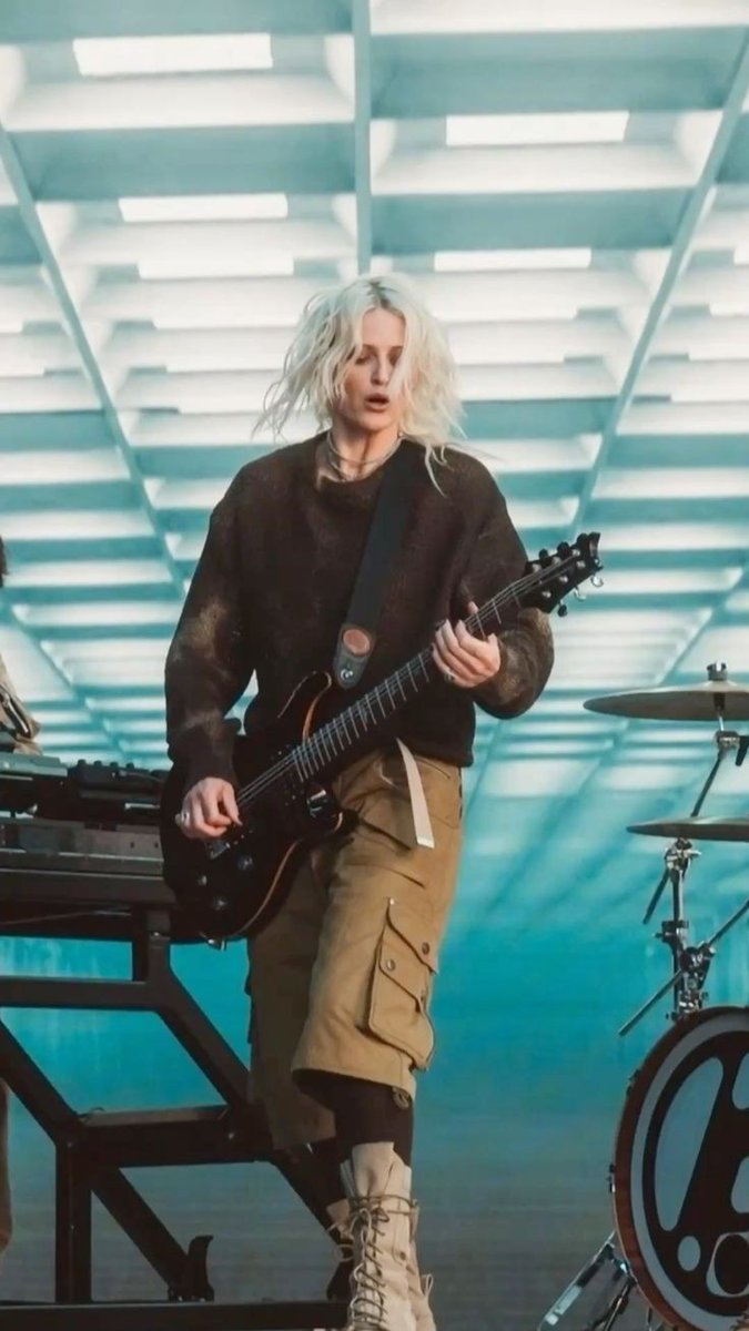 Happy birthday, Emily Armstrong!

Your talent and energy have brought fresh life to the band's sound ✨️ 

What's your favourite track with Emily Armstrong? 🙌
