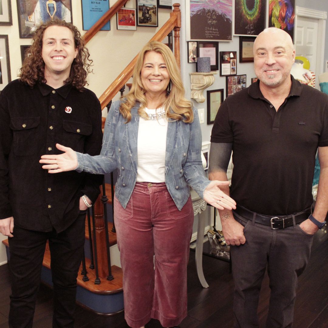 This collector is showing their true colors—one piece of Cyndi Lauper history at a time! ⭐🎶 #MeTV 

Go behind the scenes of Joe’s Cyndi Lauper Museum—a tribute to one of the biggest icons of the ’80s this Sunday at 6:30P | 5:30C. 🎤 #collectorscall